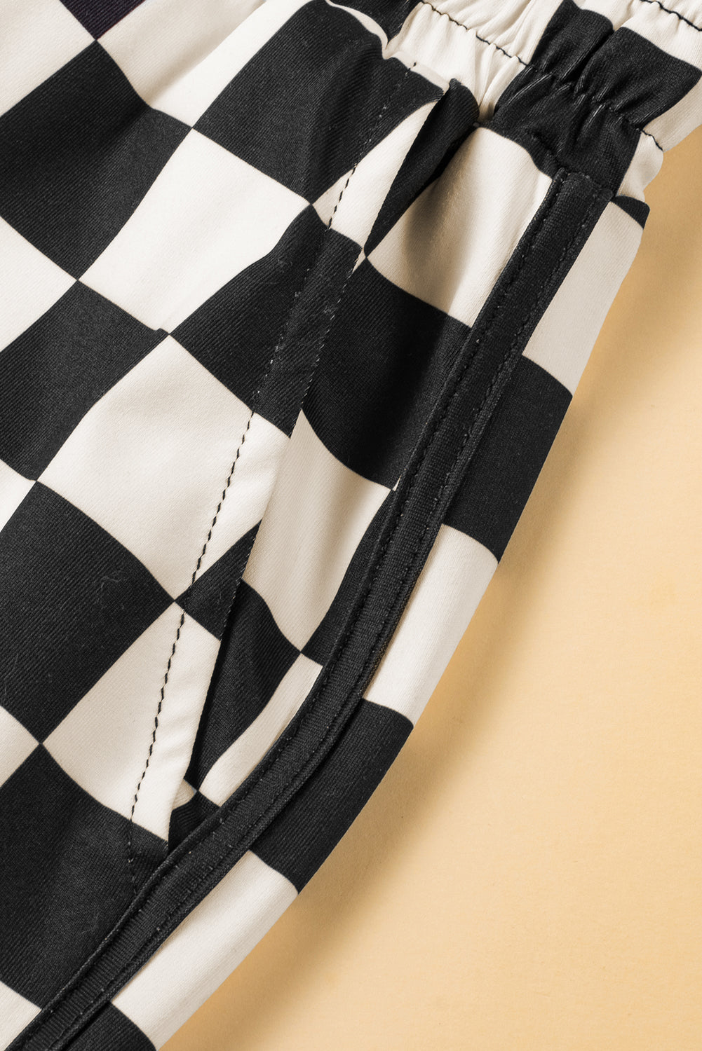 Checkered Elastic Waist Casual Shorts